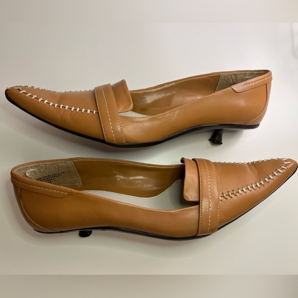 Kenneth Cole Reaction Tan Leather Kitten Heels Y2K White Contrast Stitching 7.5 - Picture 13 of 16